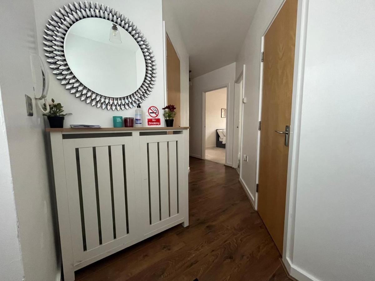 Kent, Dartford Station Apartments Екстериор снимка